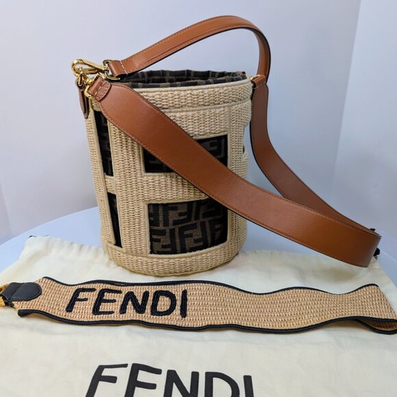 Fendi Step Out Bucket Bag Straw and Zucca Canvas Medium with Rare Strap - Picture 16 of 16